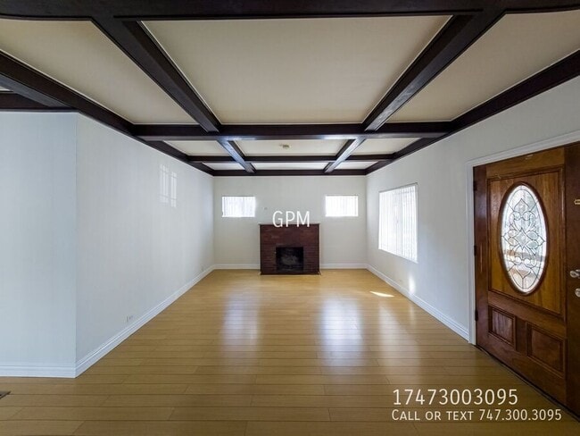 Building Photo - 126 E Garfield Ave