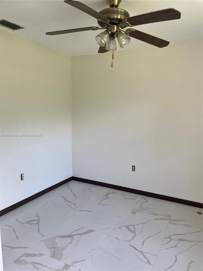 Building Photo - 19821 NE 13th Ct