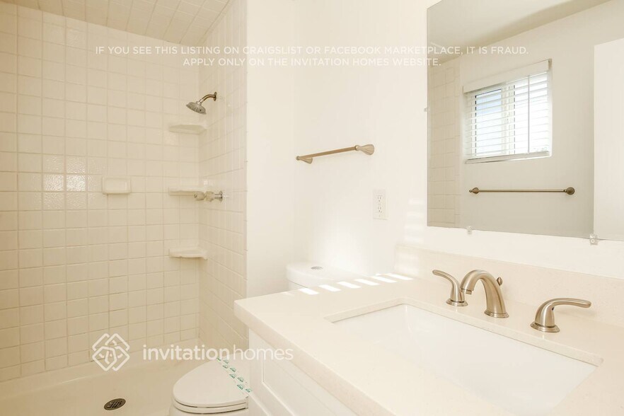 Building Photo - 3459 E Friess Dr