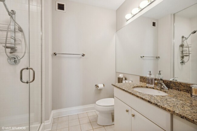 Building Photo - 33 W Ontario St