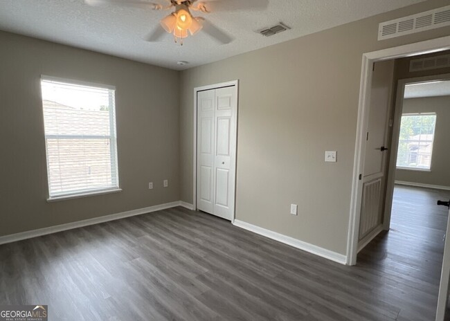 Building Photo - 405 Brooklet Cir