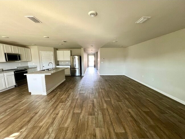 Building Photo - Burnston