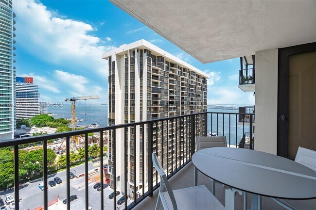 Building Photo - 1901 Brickell Ave