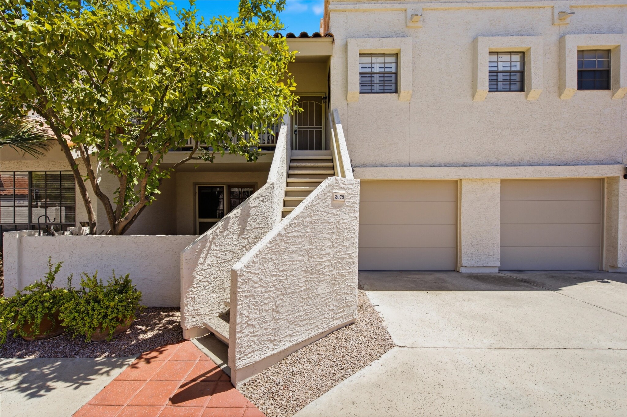Building Photo - 7800 E Lincoln Dr