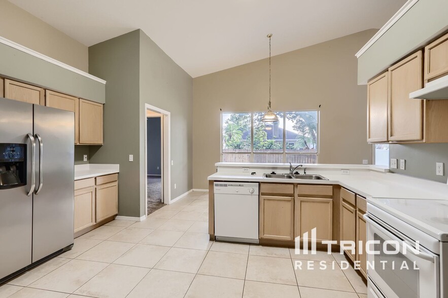 Building Photo - 9260 Beaver Cove