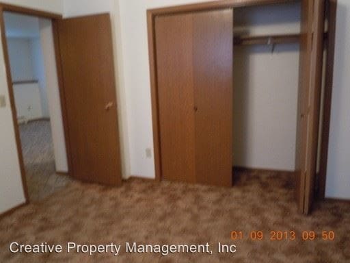 Building Photo - 829 11th Ave NW