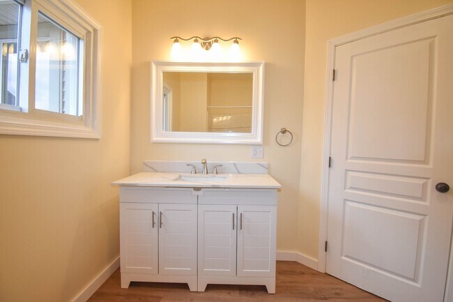 Building Photo - RCAR114-116