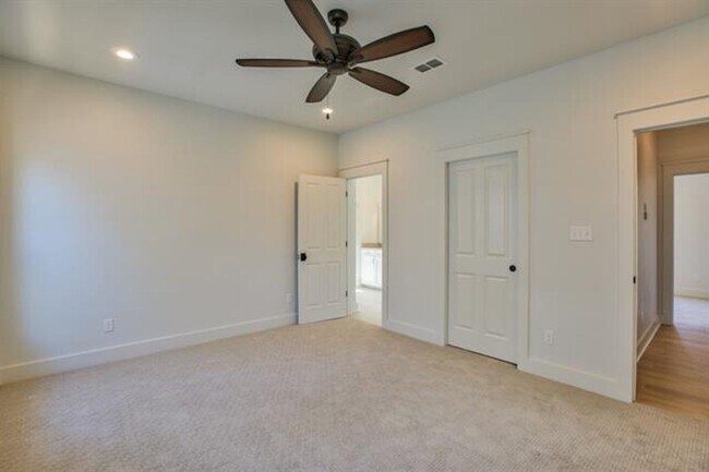 Building Photo - Stunning Midtown Tallahassee Home In Braem...