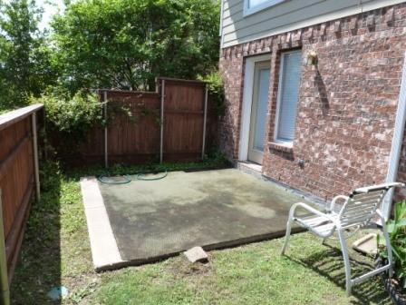 Building Photo - 8608 Heather Ridge Dr