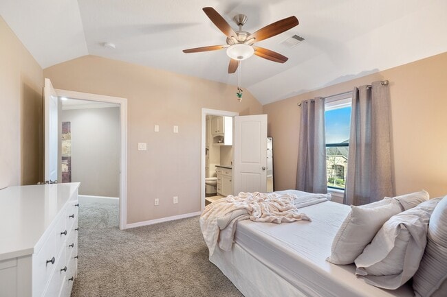 Building Photo - 21603 Christopher Lake Ct