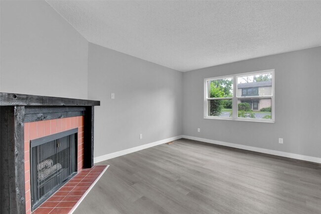 Building Photo - 13351 Hiddencrest Ln