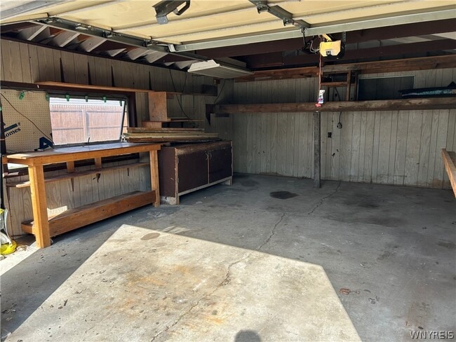 Building Photo - 128 Bannard Ave