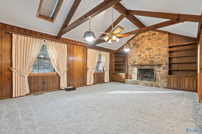 Building Photo - 12017 Camelot Dr SE
