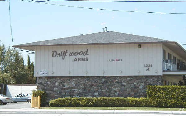 Building Photo - Driftwood Arms