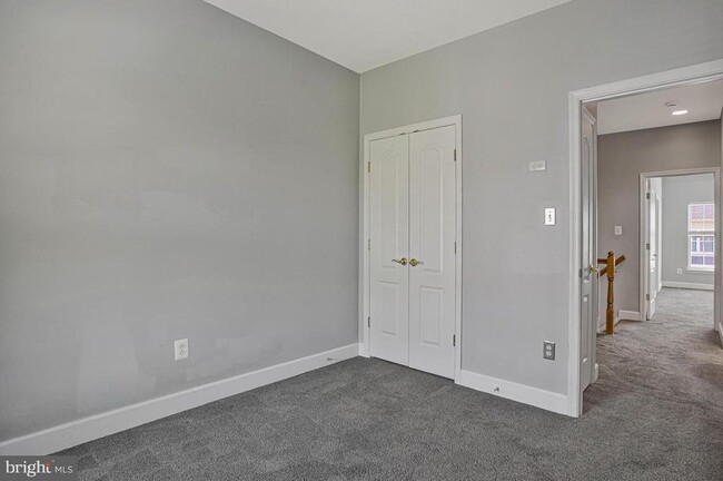 Building Photo - 505 Jurgensen Pl