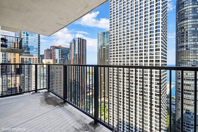 Building Photo - 400 E Randolph St