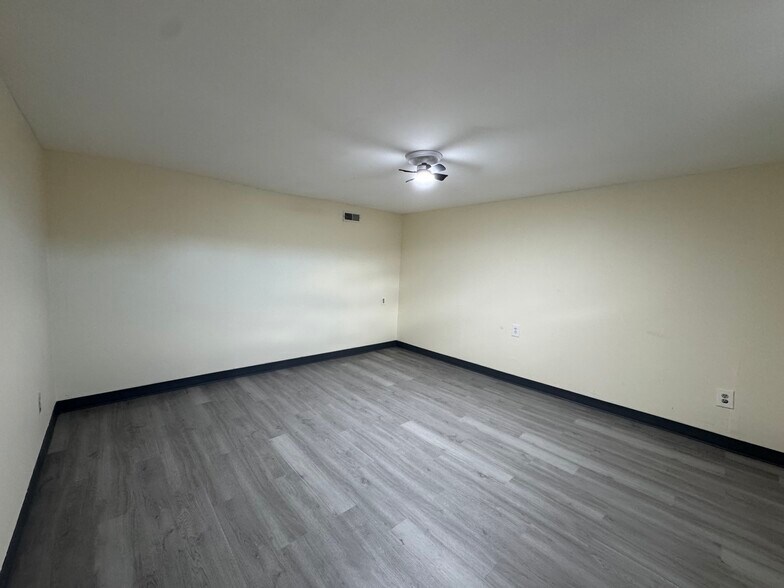 Building Photo - 1412 Whitpain Hls