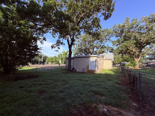 Building Photo - 4101 Genoa Rd
