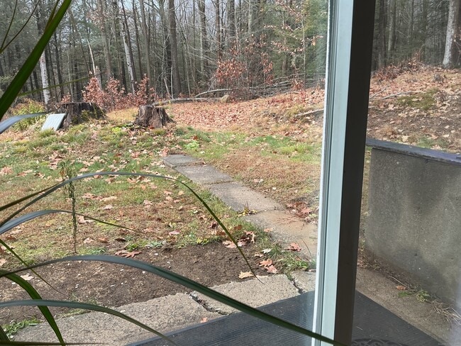 Building Photo - 38 Garden Ln