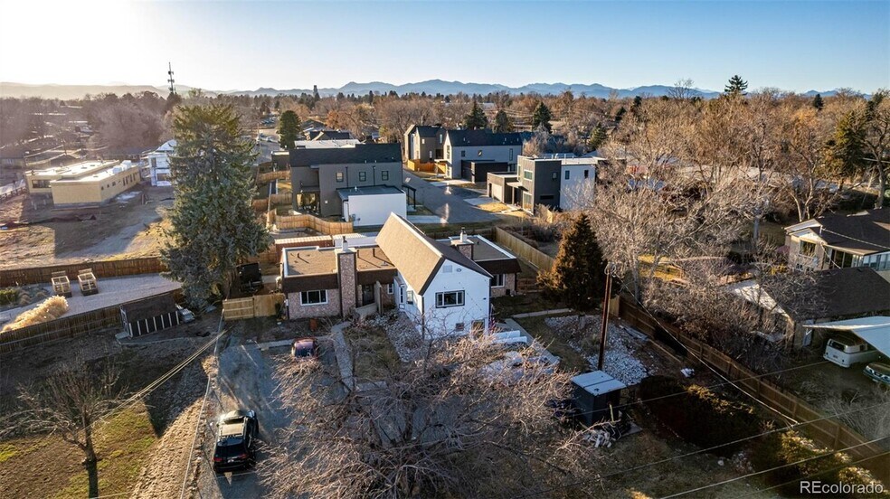 Building Photo - 2831 Reed St