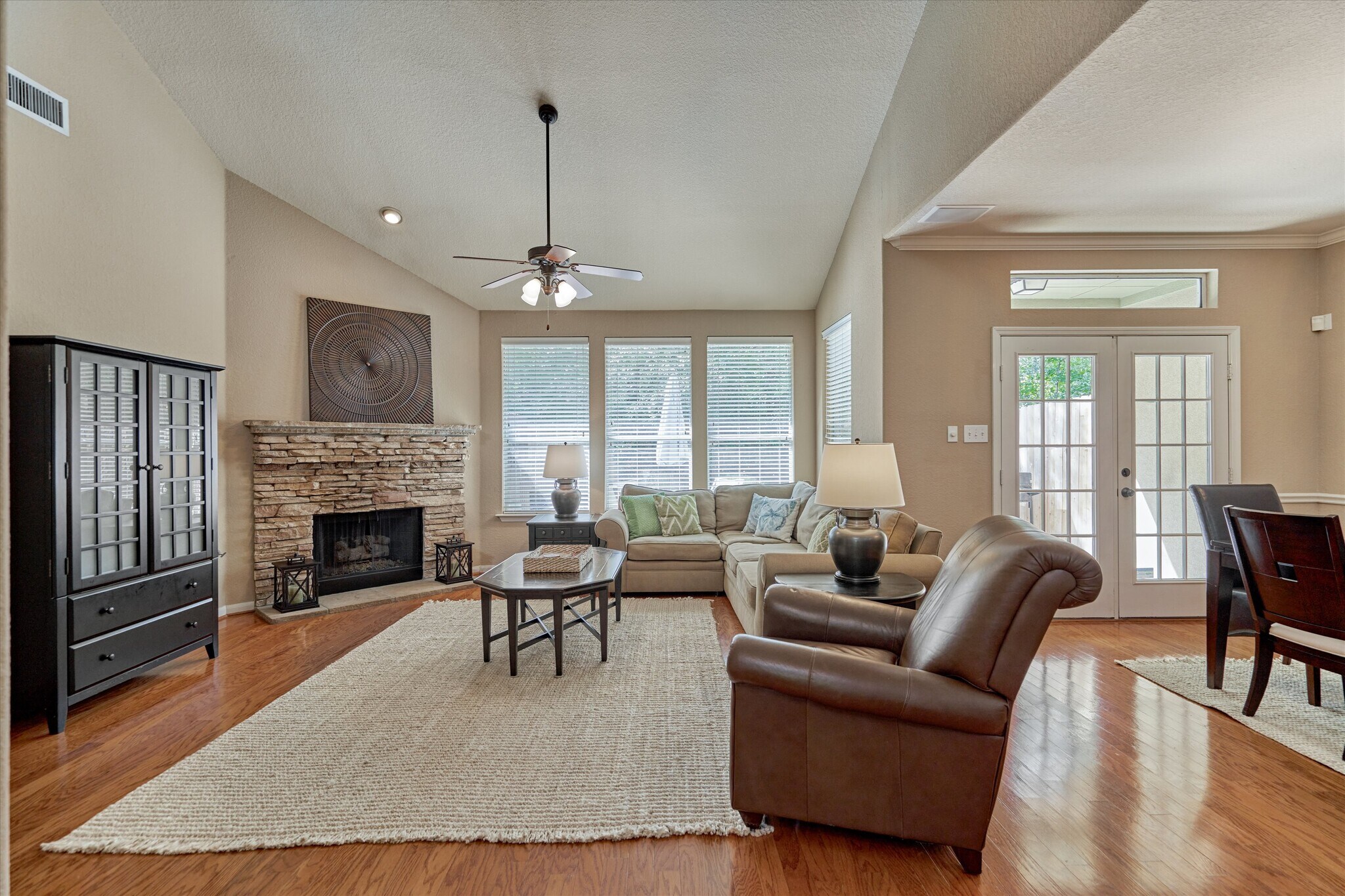 Building Photo - 15 Cobble Gate Pl