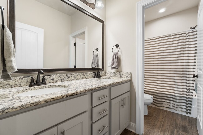 Building Photo - 1464 Sabal Palm Dr