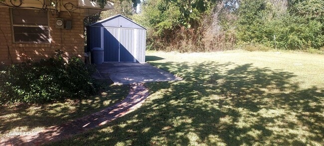 Building Photo - 207 Shepherd Dr