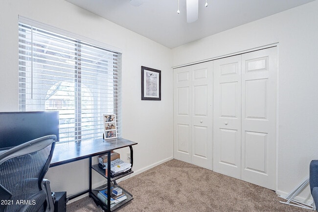 Building Photo - 4353 E Pearce Rd