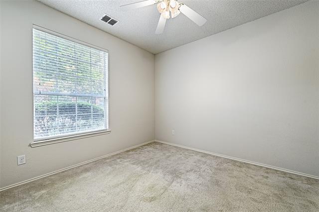 Building Photo - 9701 Thorncliff Dr
