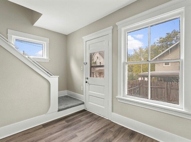 Building Photo - 1311 Benton St