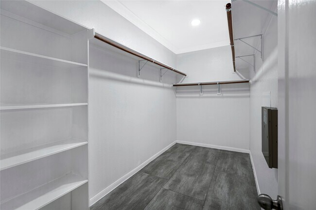 Building Photo - 22727 Whispering Timbers Way
