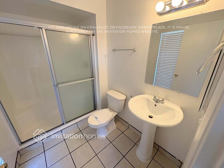 Building Photo - 5256 W Cholla St