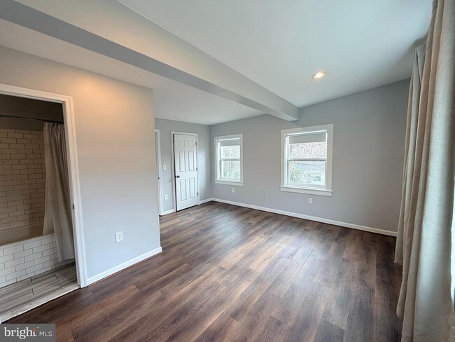 Building Photo - 8710 Pamper Ln