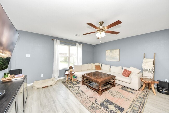 Building Photo - 2430 Regatta Ln