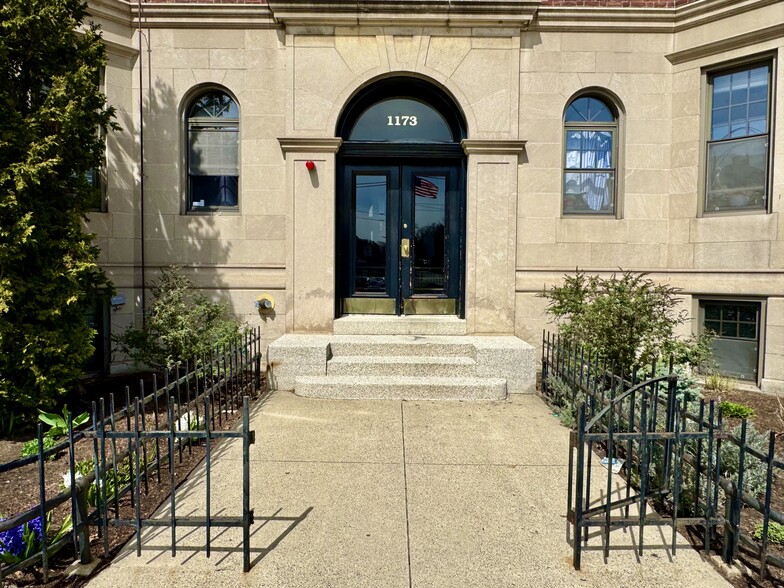 Building Photo - 1173 Commonwealth Ave