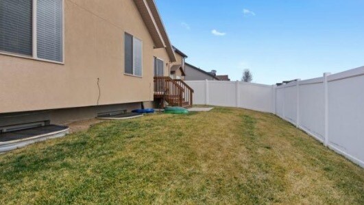 Building Photo - 13123 Pioneer Park Dr