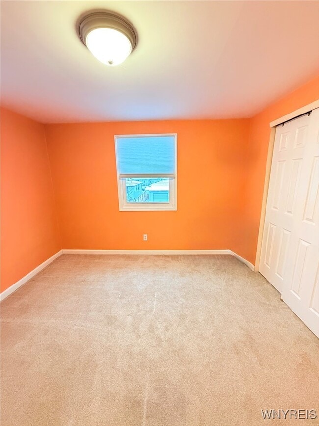 Building Photo - 79 E Toulon Dr