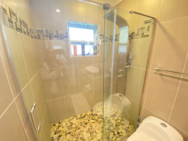 Building Photo - 4955 Southfork Ranch Dr