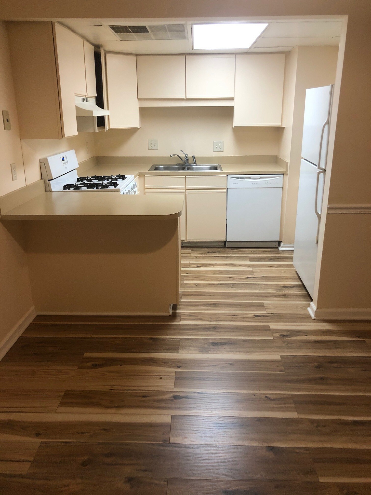 Building Photo - 1609 Homestead Trl