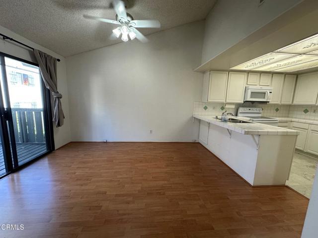 Building Photo - 436 Fairview Ave