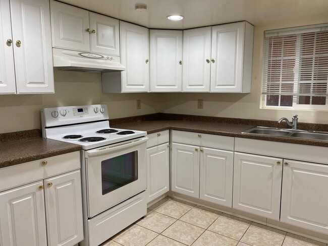 Building Photo - Washington House