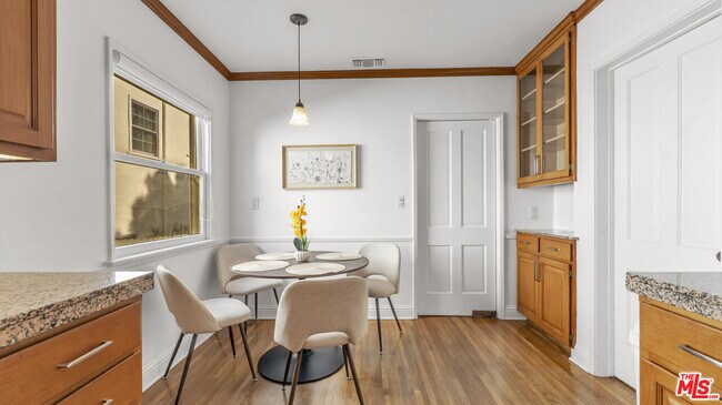 Building Photo - 10575 Holman Ave