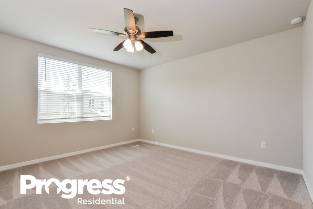 Building Photo - 1026 Oak Vly Dr