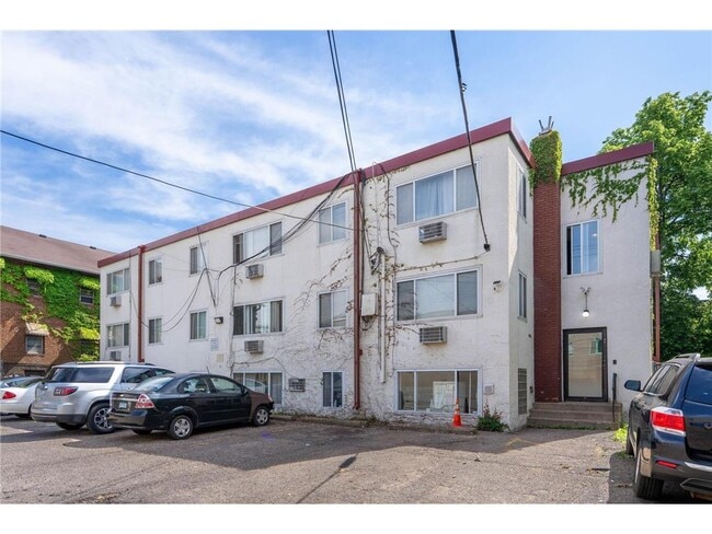 Building Photo - 2112 Garfield Ave
