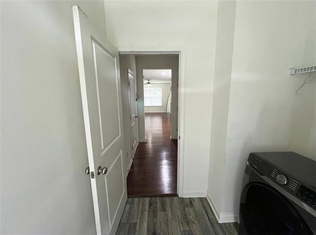 Building Photo - 602 Lofty Ln