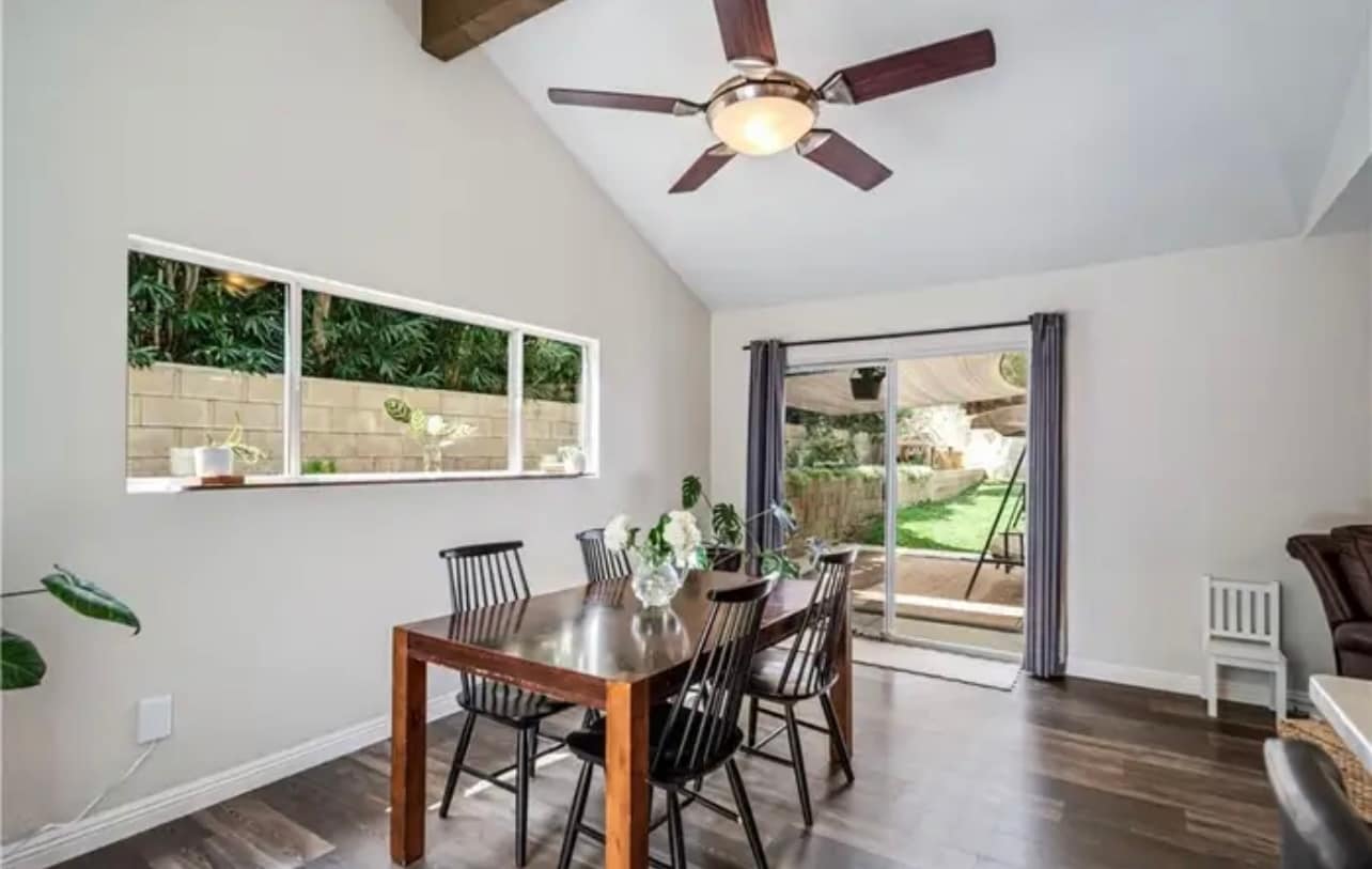 Building Photo - 4554 Meadow Pl