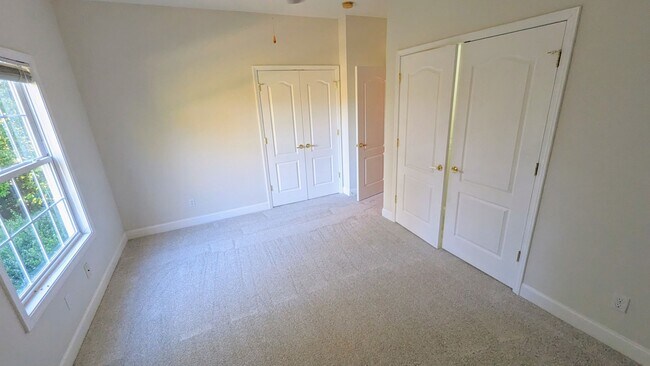 Building Photo - Stylish, Move-In-Ready Home with Designer ...