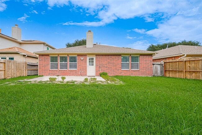 Building Photo - 17323 Thicket Hollow Ln