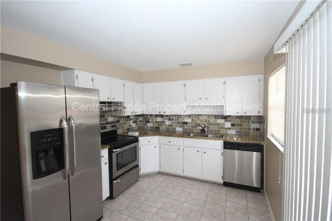 Building Photo - 1330 W Fowler Dr