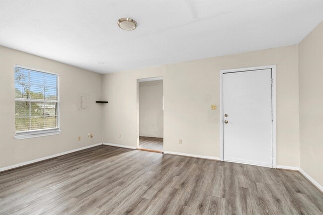 Building Photo - 1478 Apache Dr